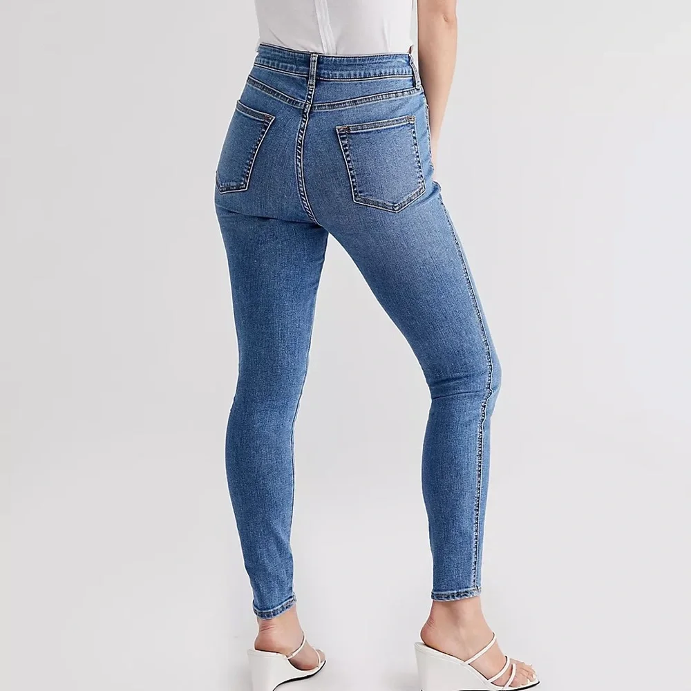 Free People CRVY High-Rise Super Skinny Jeans - Picture 2 of 3